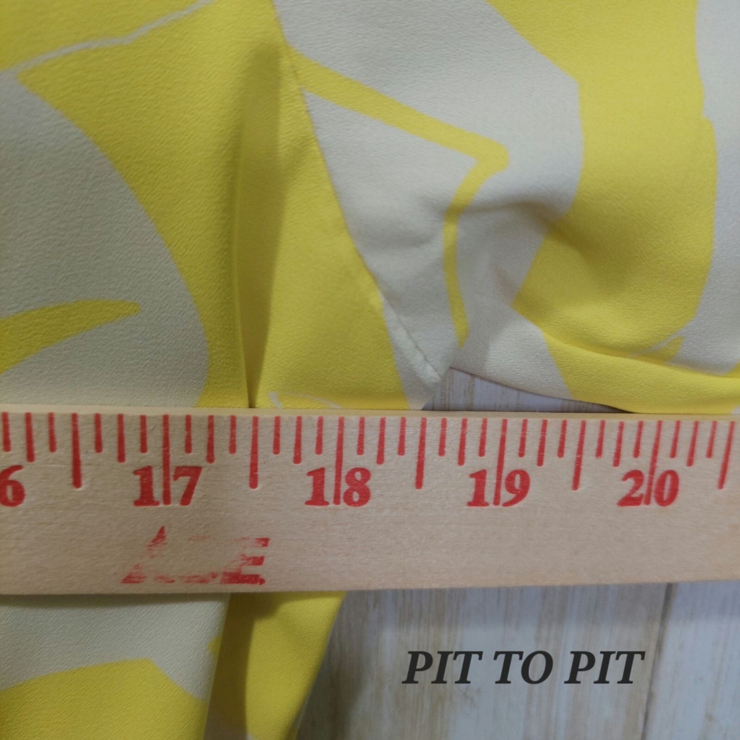 Vince Camuto Women's Yellow/White Abstract Print Smocked Ruffled Dress Size PM