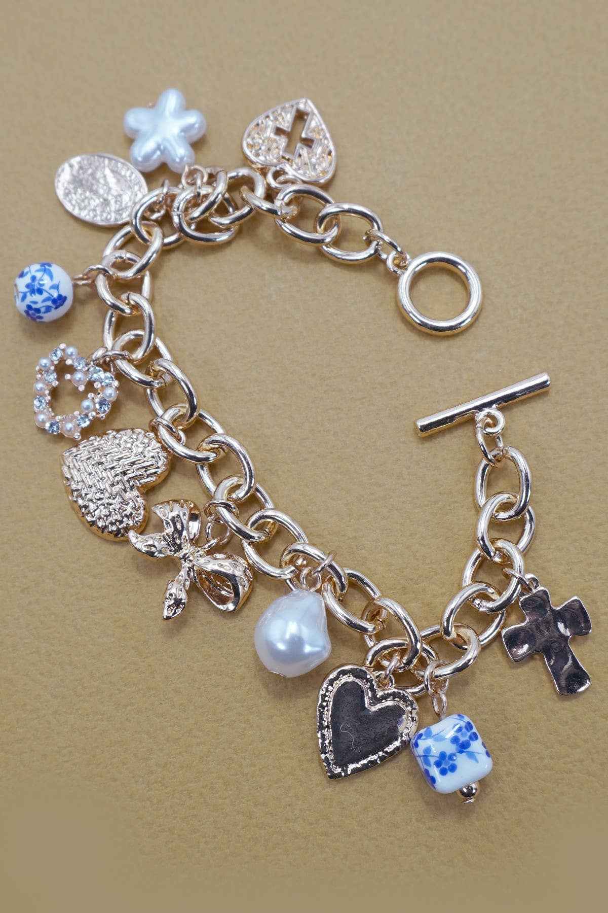 CERAMIC PORCELAIN HEART BOW PEARL CHARM BRACELET | 80B1342: Gold