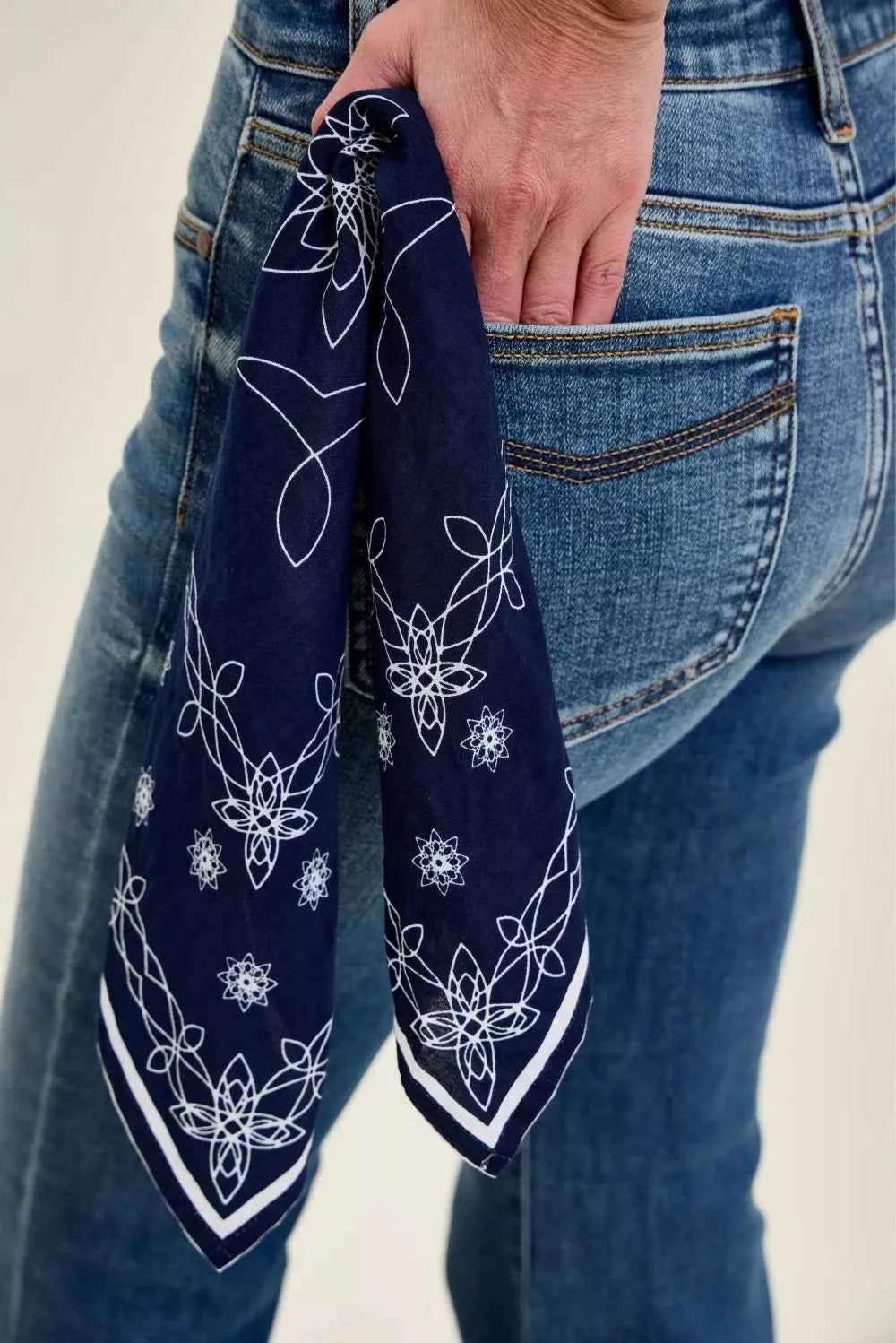 Mid Rise Jaqueline Flare w/ Triple Needle Back Pkts & Bandana Loop |Judy Blue