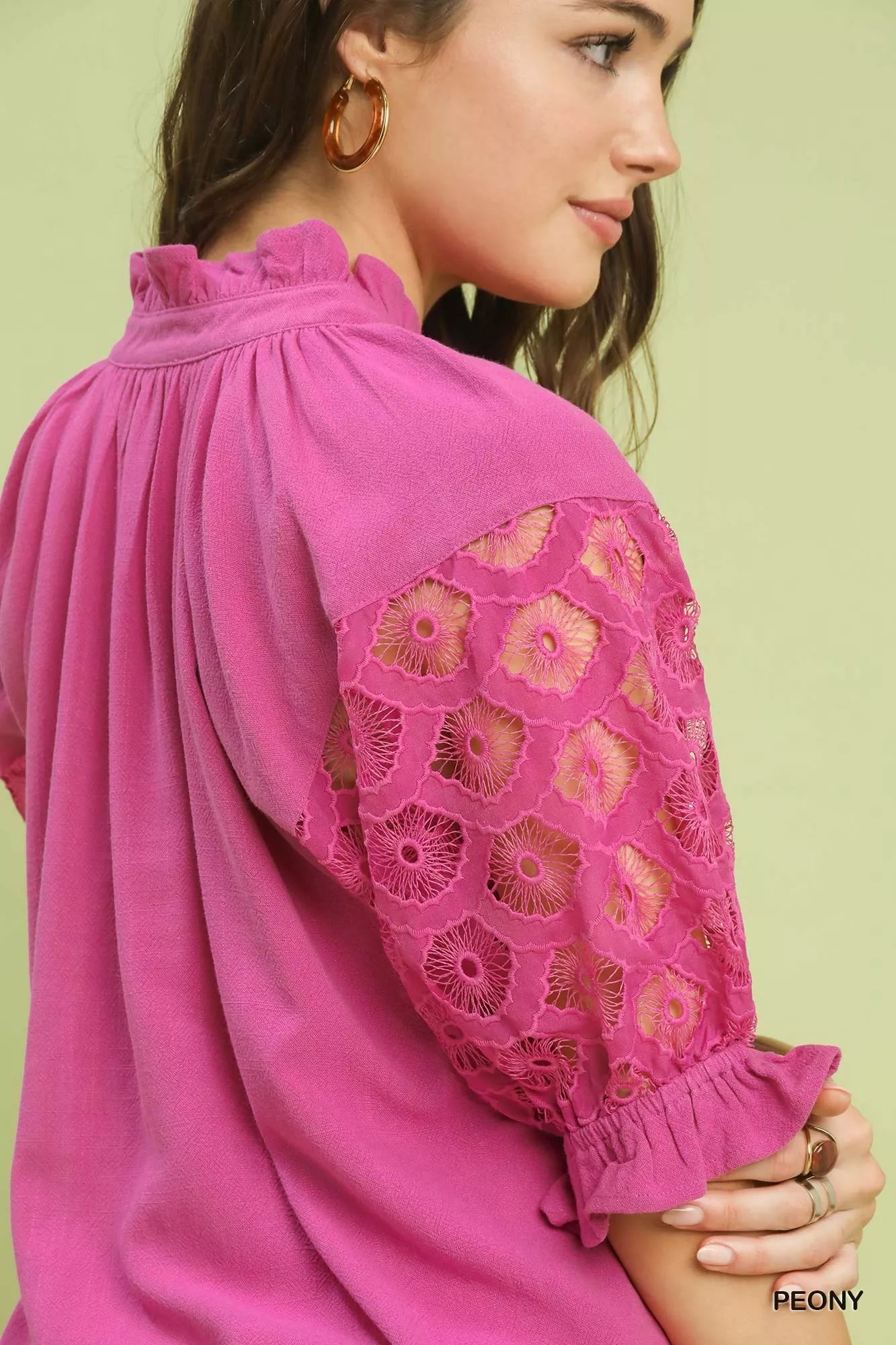 Peony Linen Blend V-Neck Lace Puff Sleeve Top by Umgee Close view