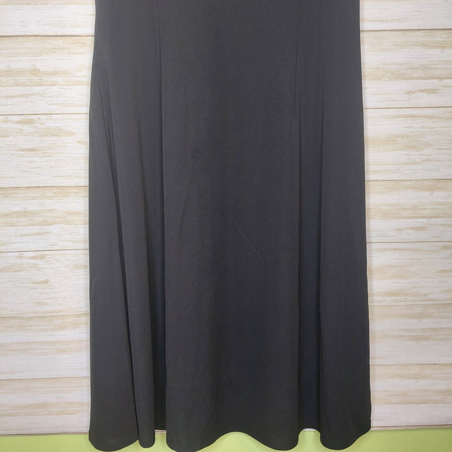 Ann Taylor LOFT Dress A-Line  Women's Size 8  Black Sleeveless LBD V-Neck