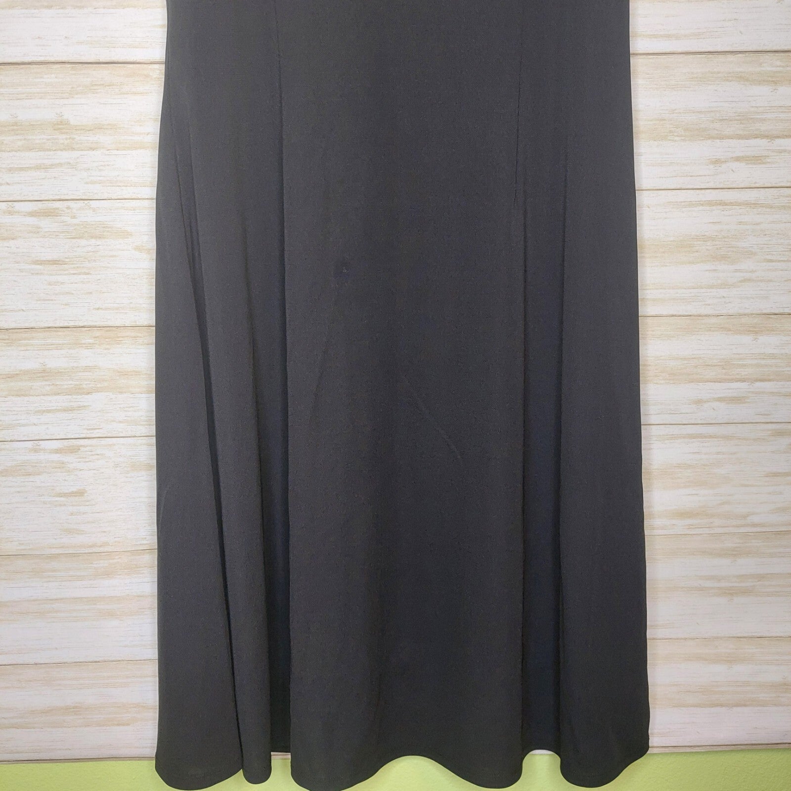 Ann Taylor LOFT Dress A-Line  Women's Size 8  Black Sleeveless LBD V-Neck