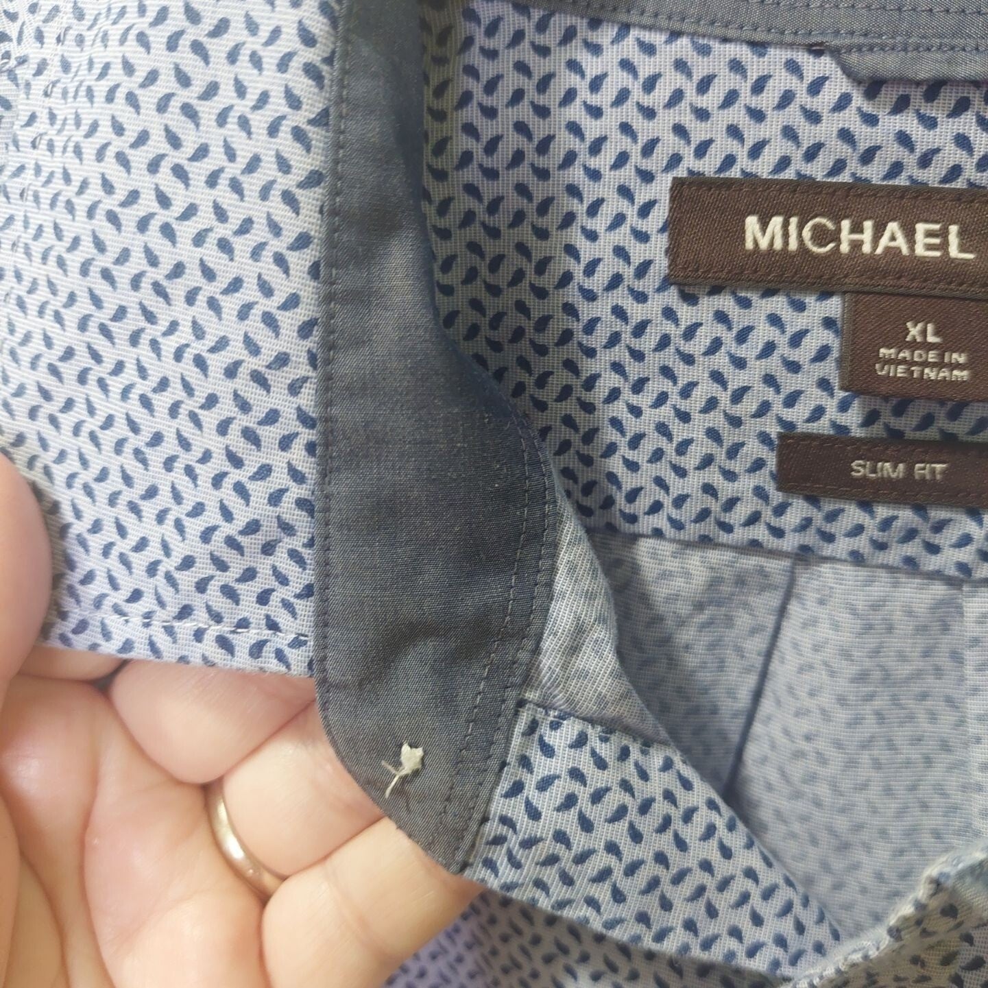 Michael Kors Men's Size XL Slim Fit Long Sleeve Button-Up Shirt Blue Pattern