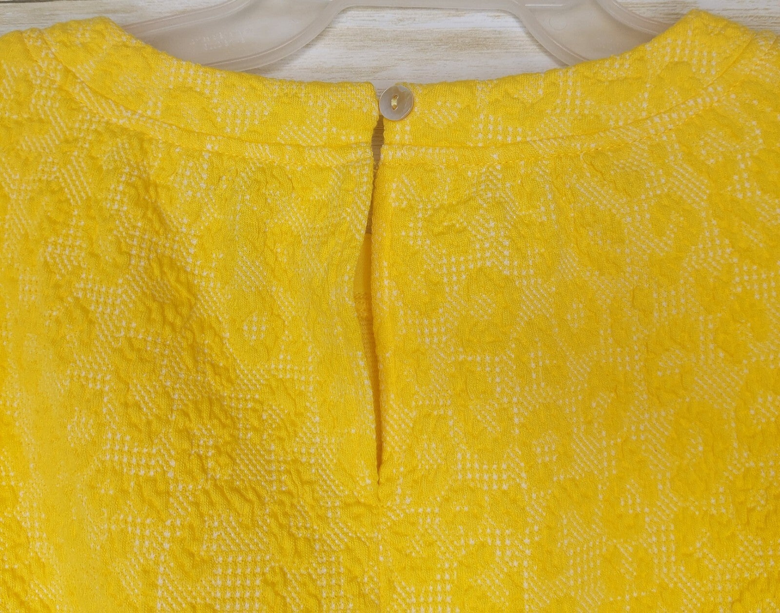 Voy Top Women's Size Small Yellow Bubble Sleeve Cheetah Textured NWT