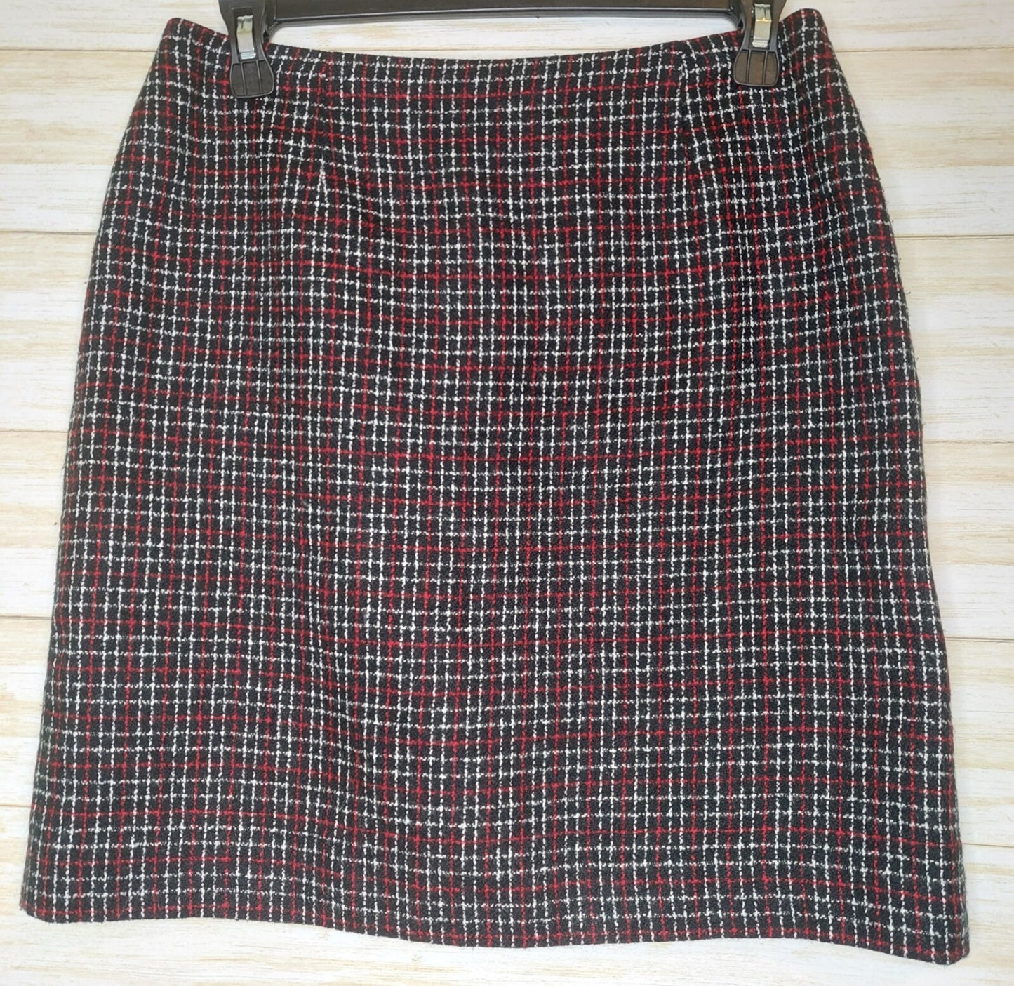 Casual Corner Annex Petites Skirt Size 6 Black/Red Plaid
