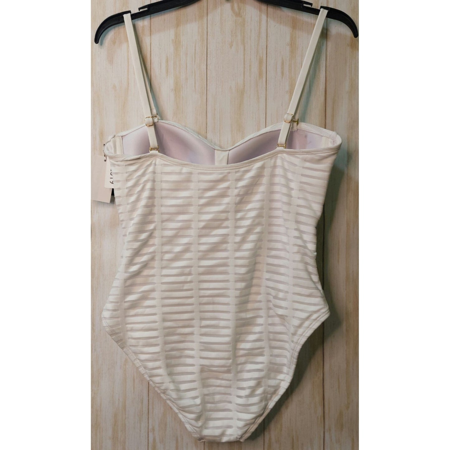 Kenneth Cole White One-Piece Padded Bust Tummy Toner Swimsuit Size Large Classy