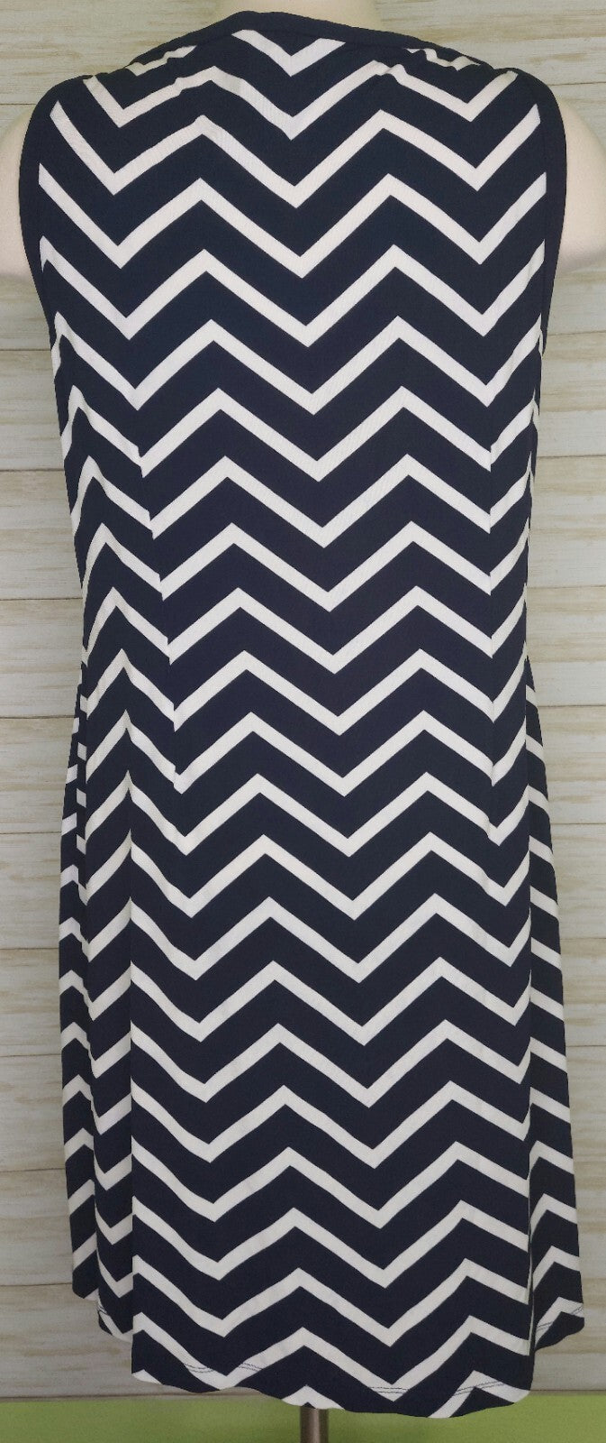 Lauren Ralph Lauren  Sleeveless Dress Navy & White Chevron Print Size 8