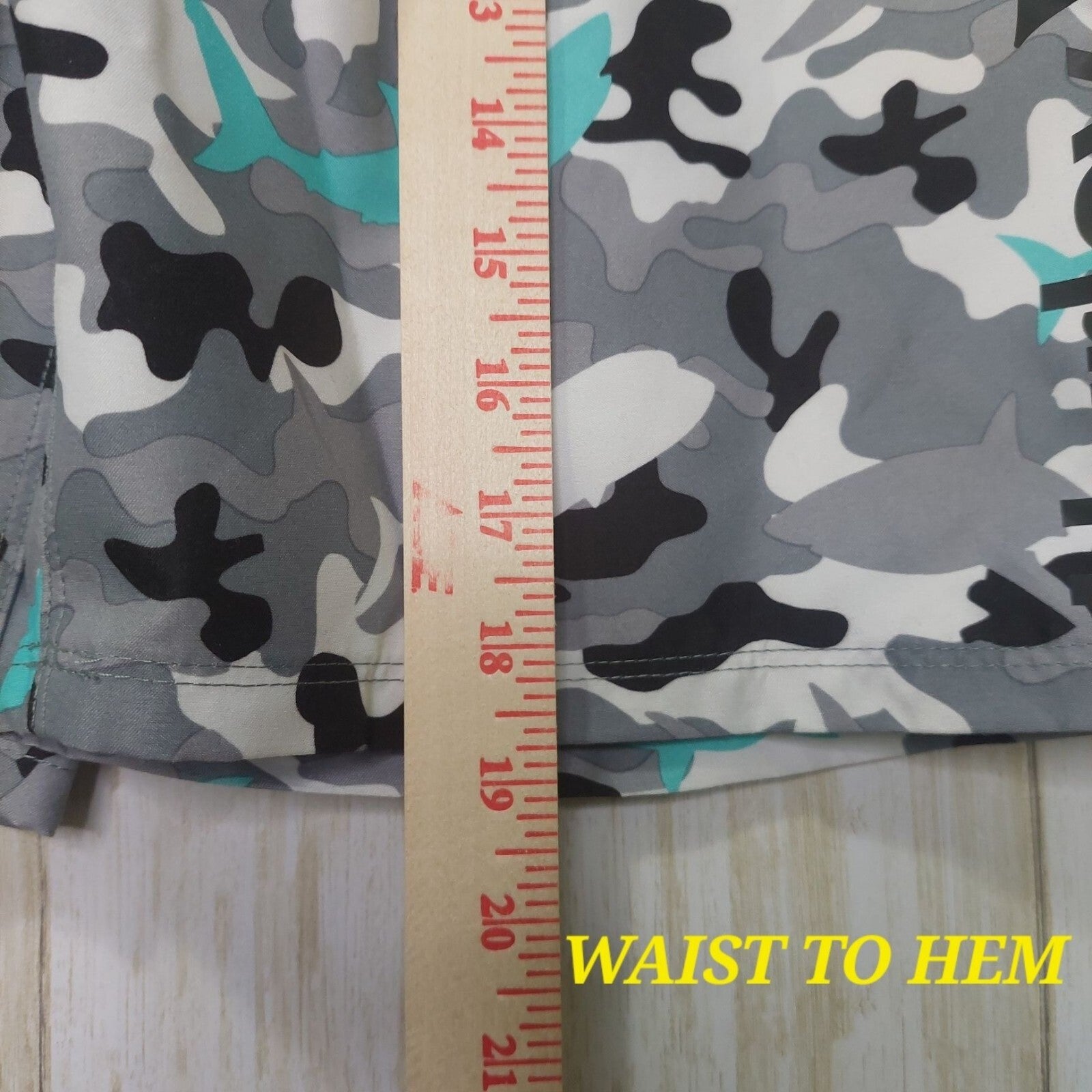 Hurley Boy's Camo Shark Board Shorts 19" Outseam 100% Polyester Size 29 "READ"