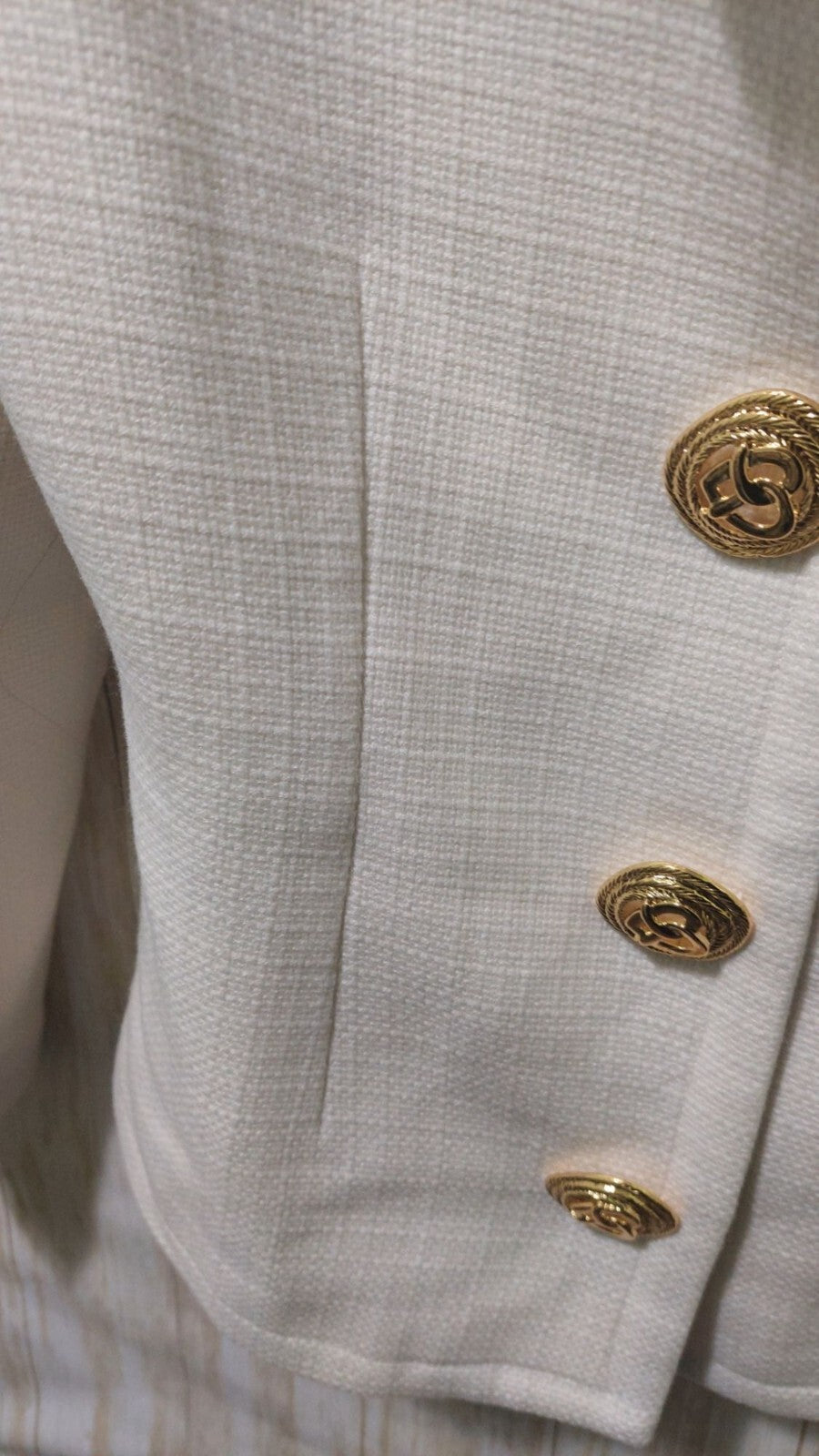 NWT Commense Women's Medium White Textured Blazer Gold Buttons~Shoulder Pads