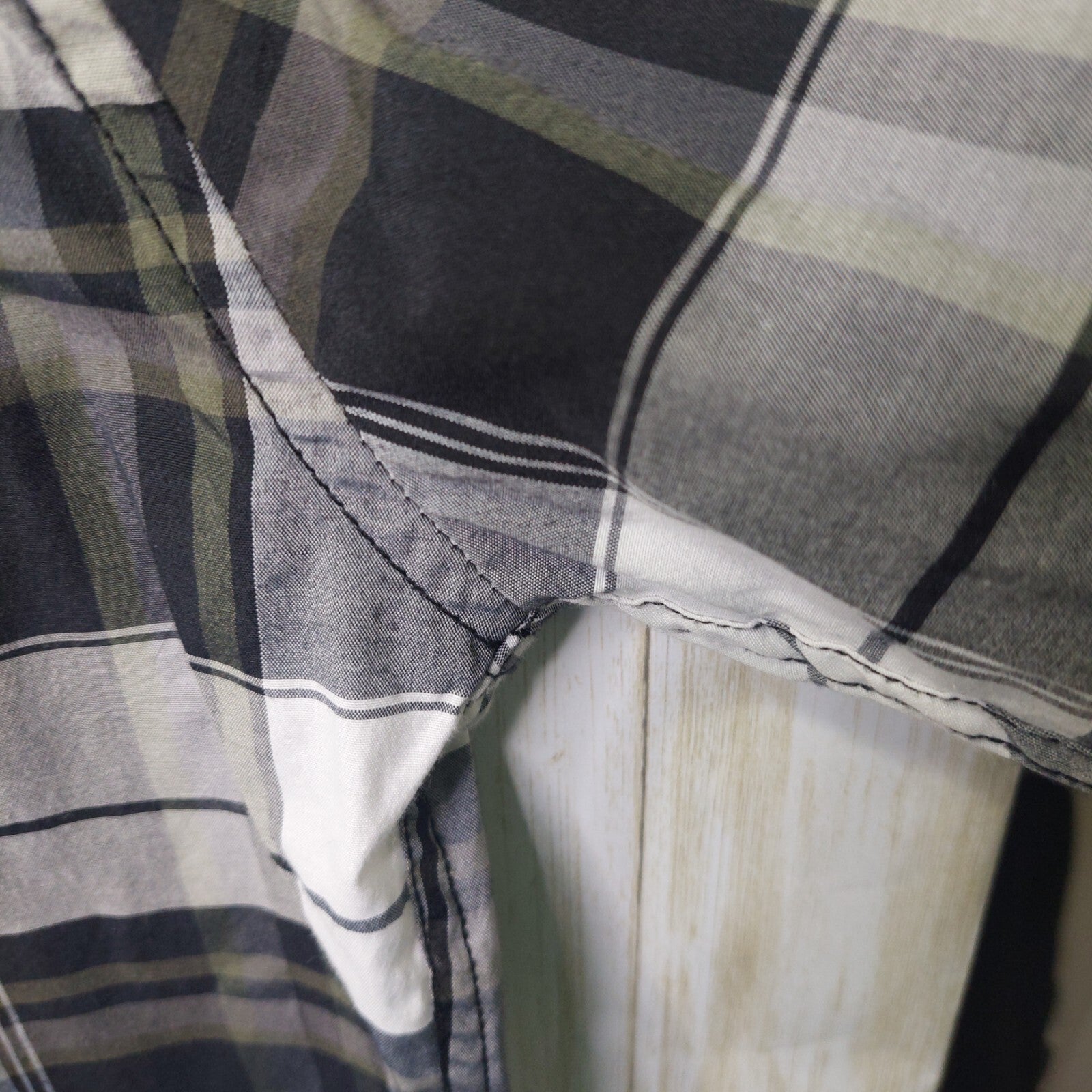 Reclaim Athletic Fit Men's Shirt Button Up~ Long Sleeve~Gray Plaid~Size XL