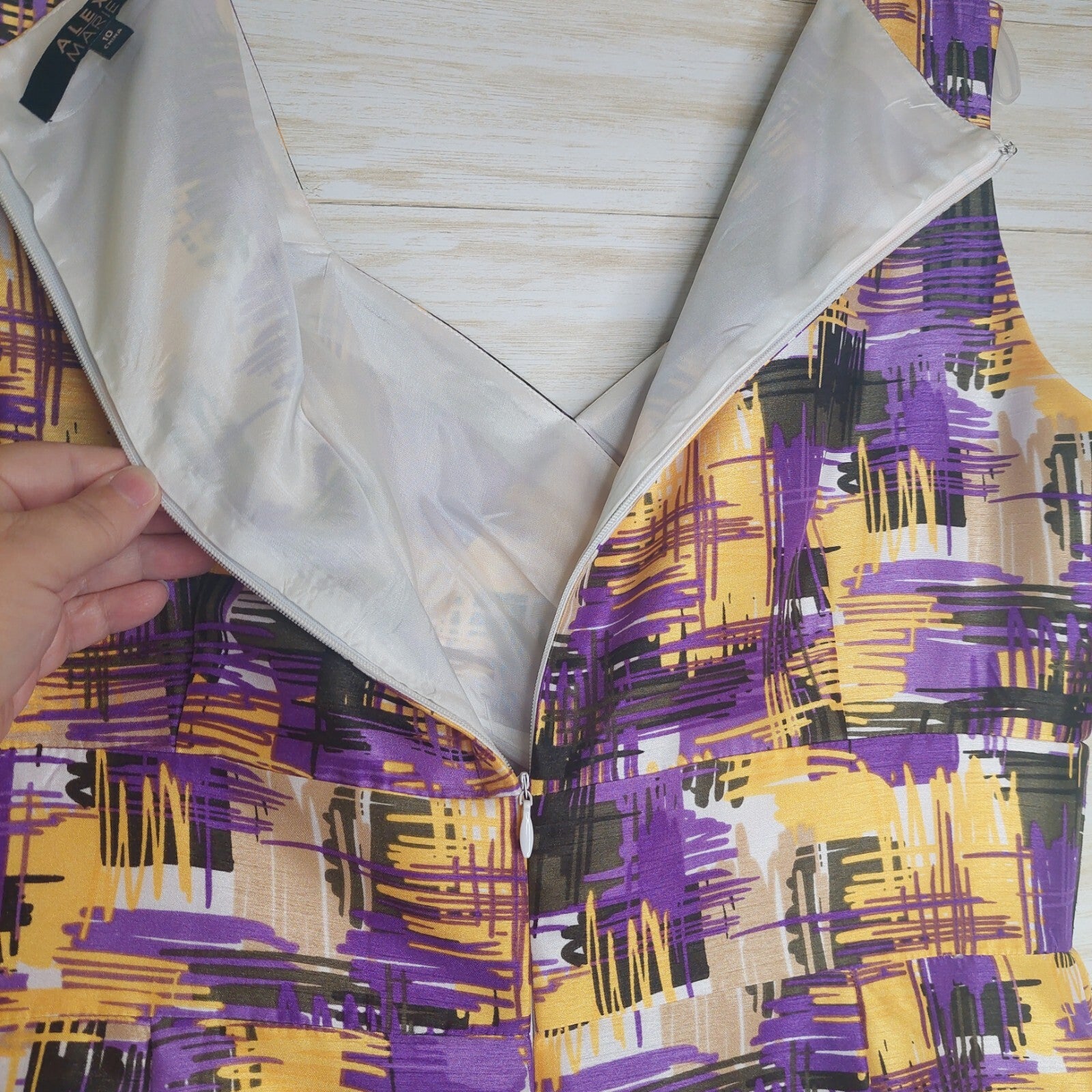 Alex Marie Bora Bora V Neck Bow Front Sheath Dress Women Size 10  MSRP $129