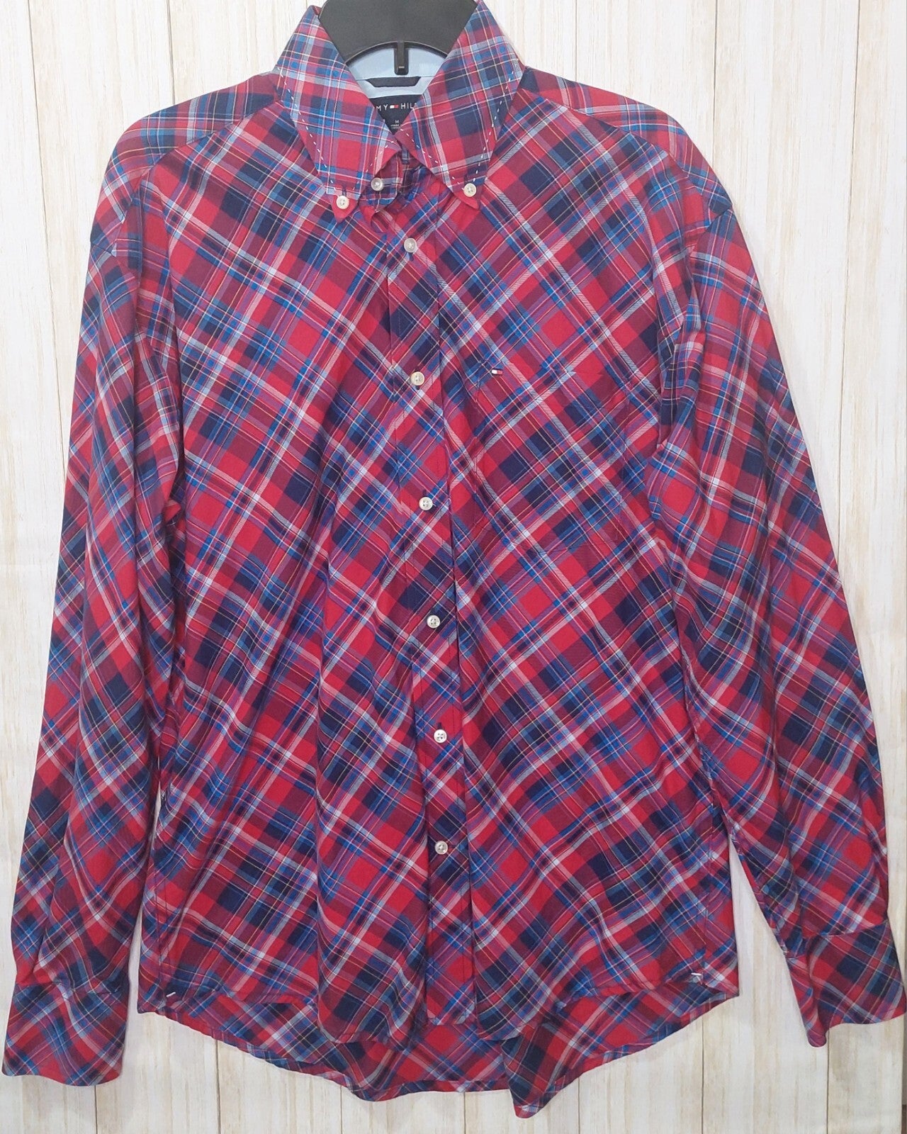 Tommy Hilfiger Men's Plaid Button Up Size Medium Blue Red Plaid Long Sleeve 