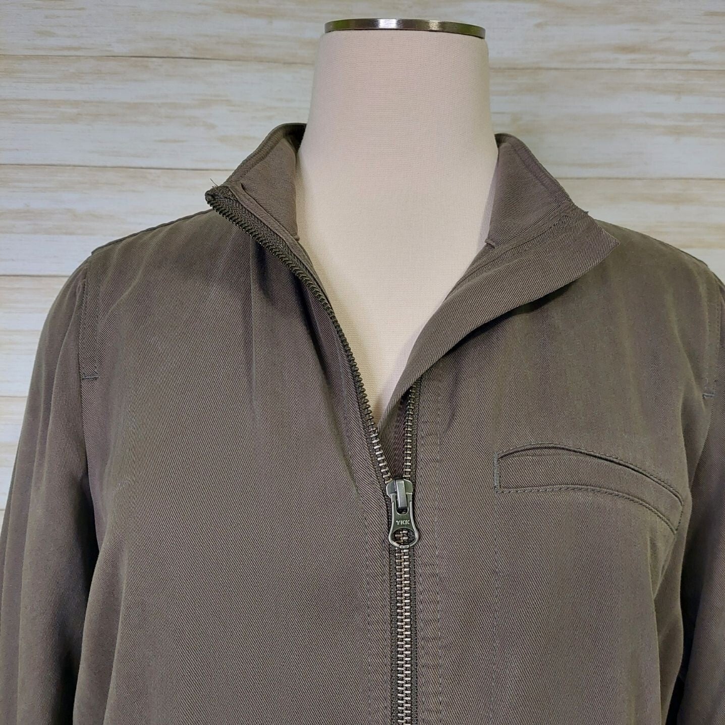 J. Jill Women's XS Lightweight Zip Jacket 100% Tencel Lyocell Olive Green Soft