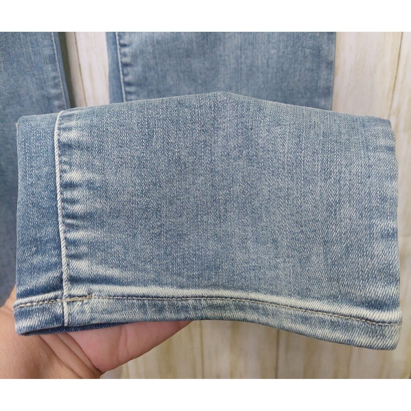 NYDJ Women's Marilyn Straight Jeans  Size 10P Lift Tuck Technology Denim Jeans