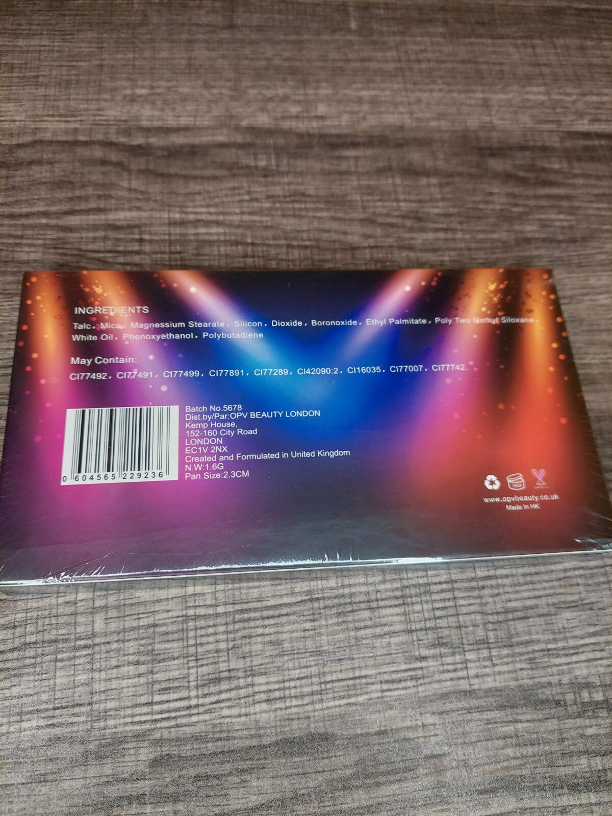 OPV BEAUTY SPOTLIGHT Eyeshadow Palette Full Size 18 Shades Sealed  NIB