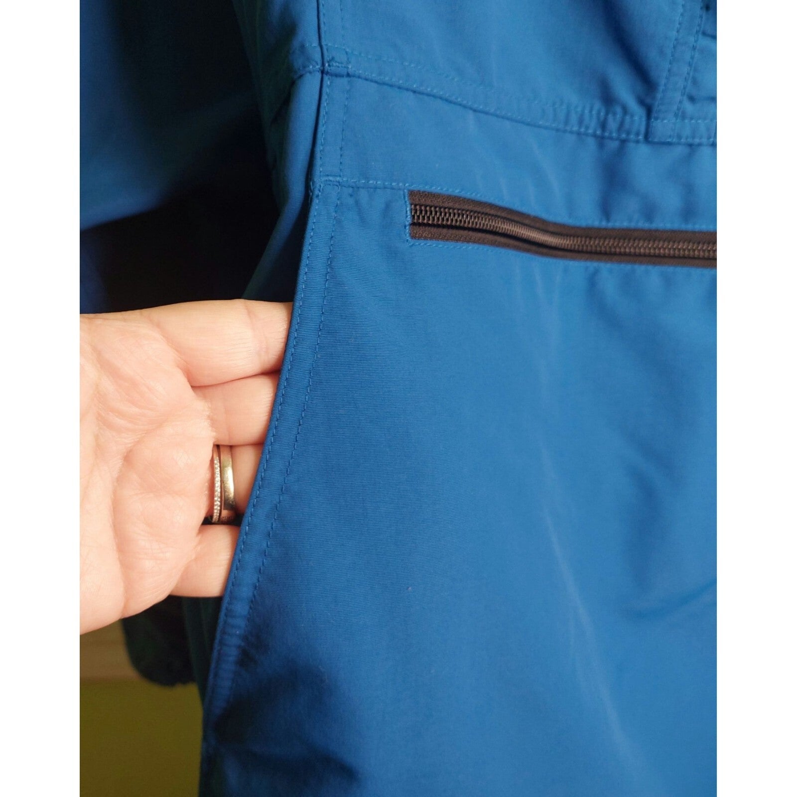 L.L.Bean Men's Blue Nylon Pullover Hoodie Jacket Size Large Kangaroo Pockets