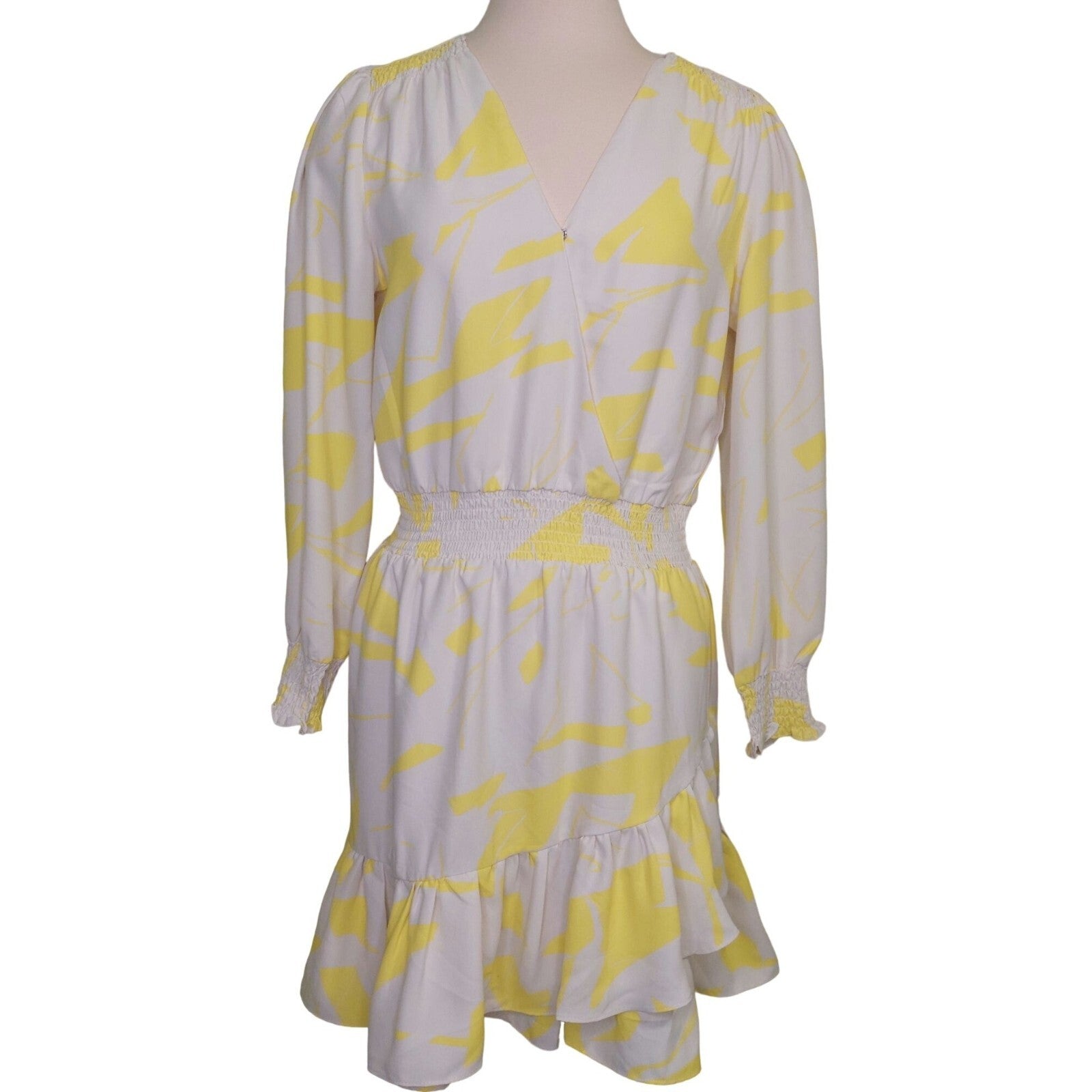 Vince Camuto Women's Yellow/White Abstract Print Smocked Ruffled Dress Size PM