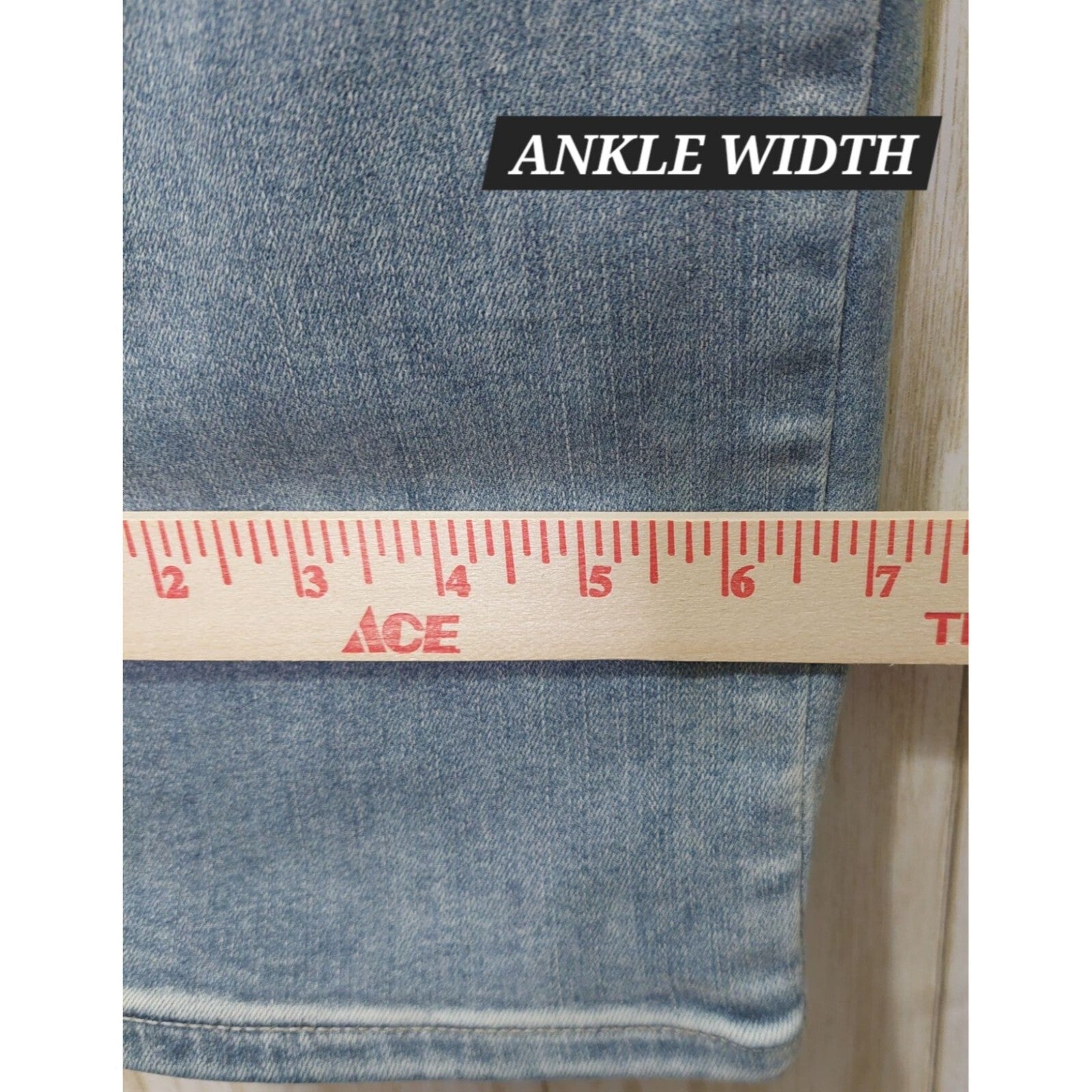 NYDJ Women's Marilyn Straight Jeans  Size 10P Lift Tuck Technology Denim Jeans