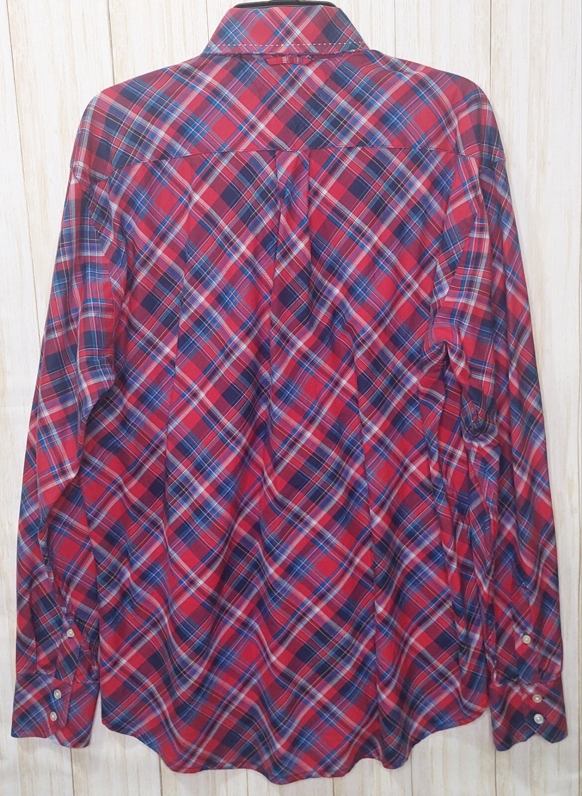 Tommy Hilfiger Men's Plaid Button Up Size Medium Blue Red Plaid Long Sleeve 