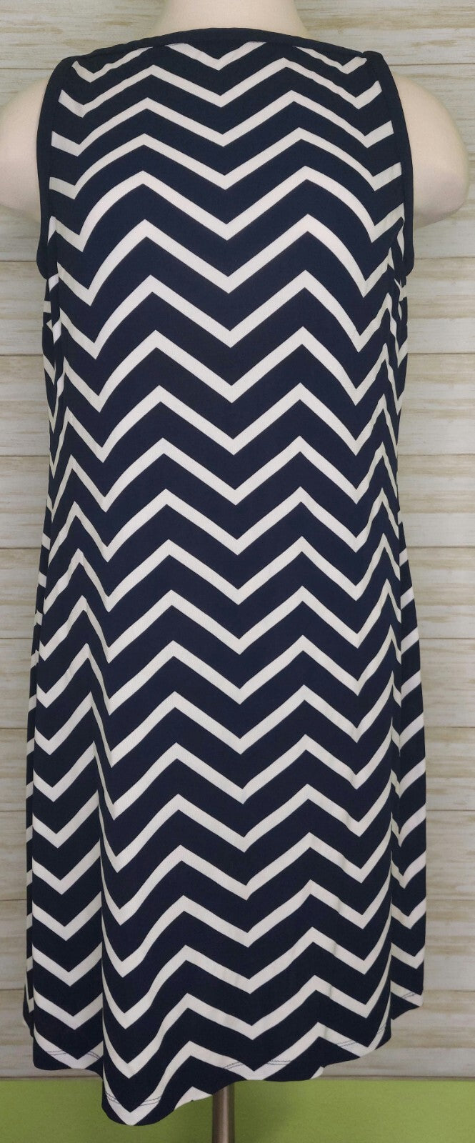 Lauren Ralph Lauren  Sleeveless Dress Navy & White Chevron Print Size 8