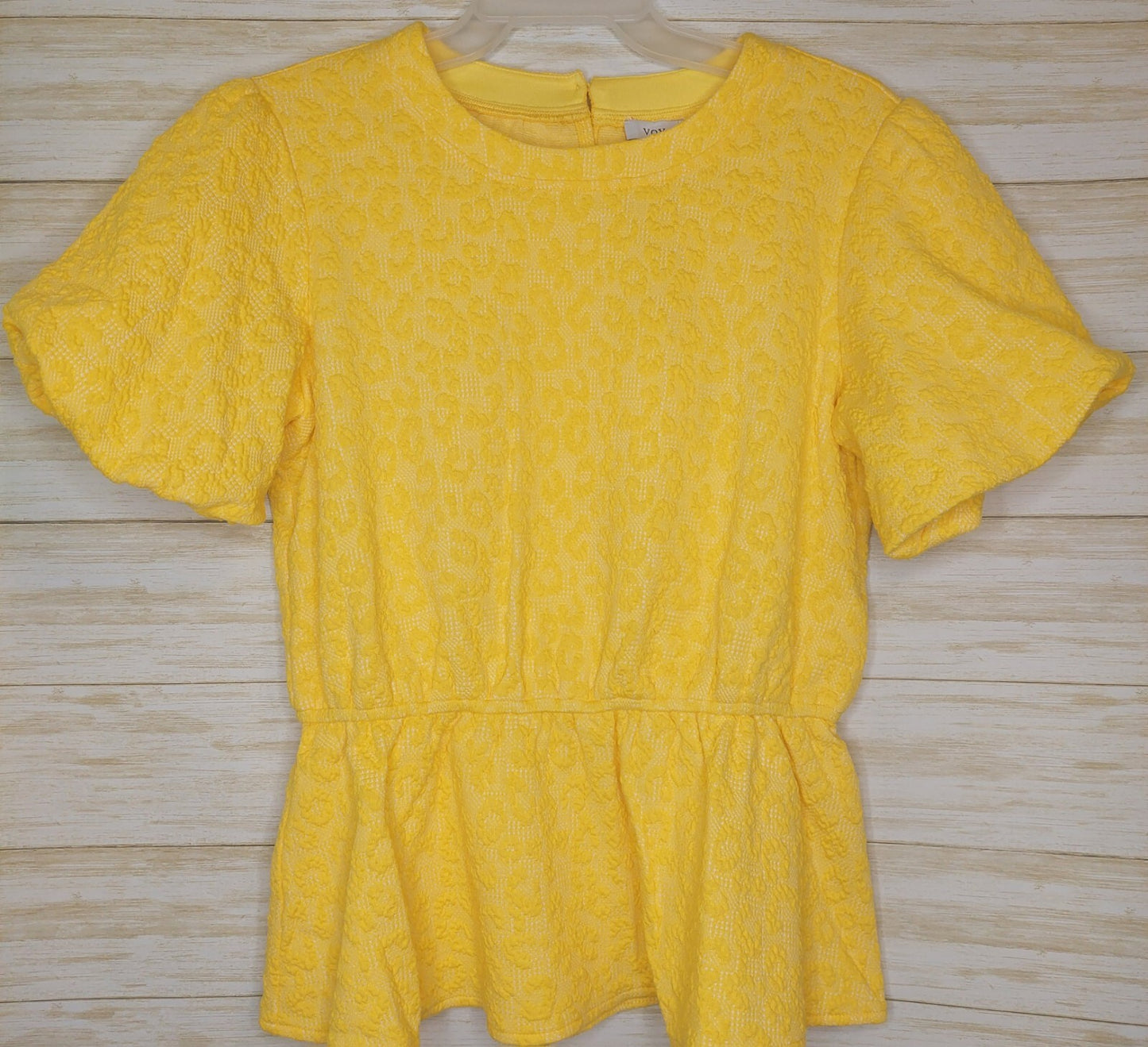 Voy Top Women's Size Small Yellow Bubble Sleeve Cheetah Textured NWT