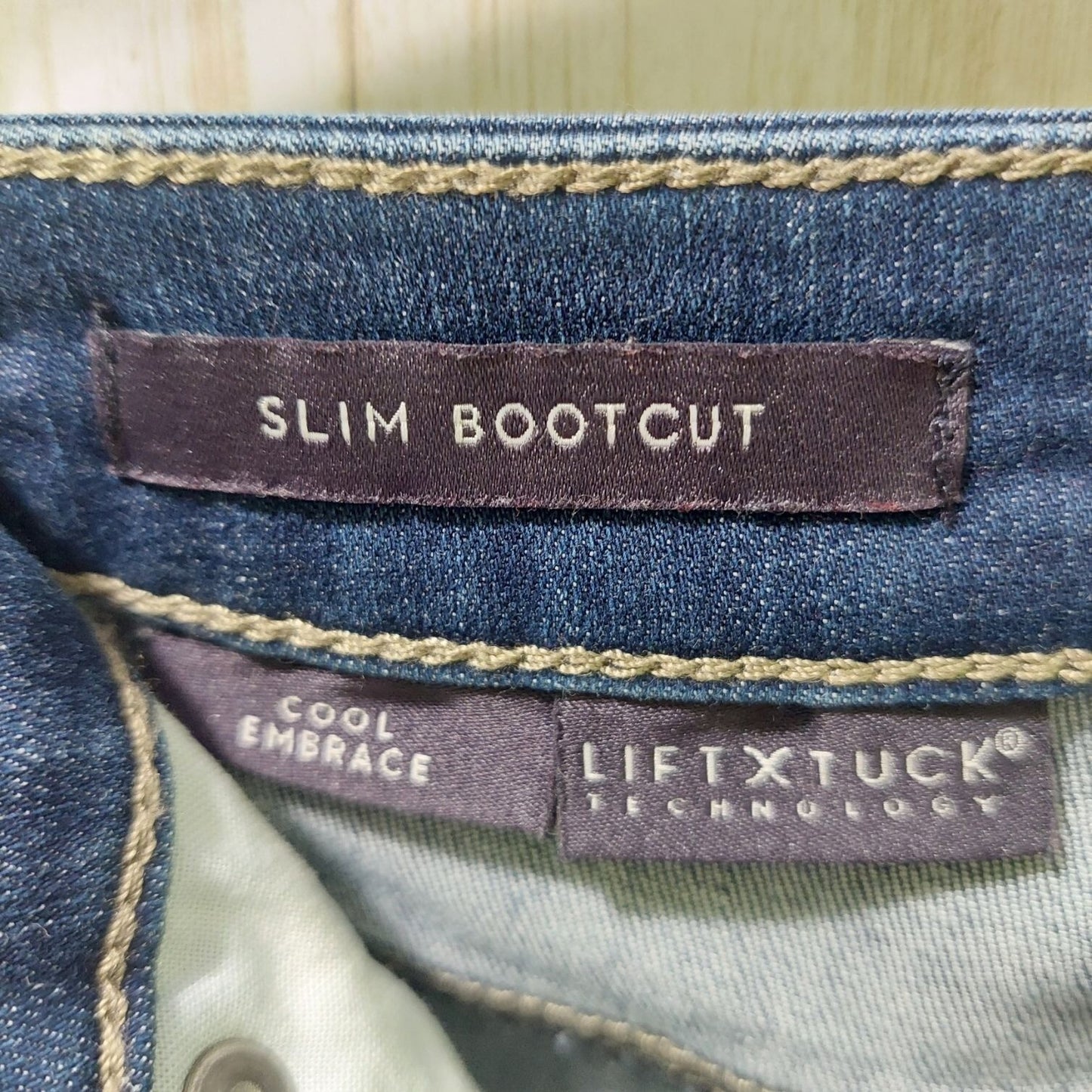 NYDJ Women's Slim Bootcut Jeans Size 10/Lift Tuck Technology Cool Embrace Denim