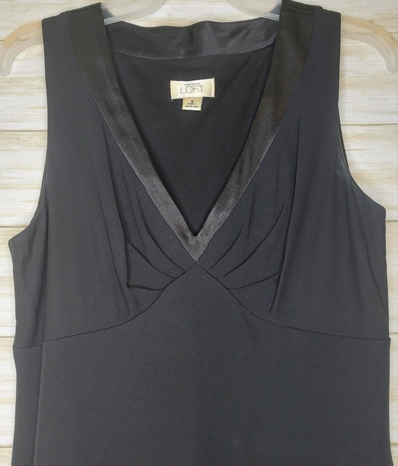 Ann Taylor LOFT Dress A-Line  Women's Size 8  Black Sleeveless LBD V-Neck