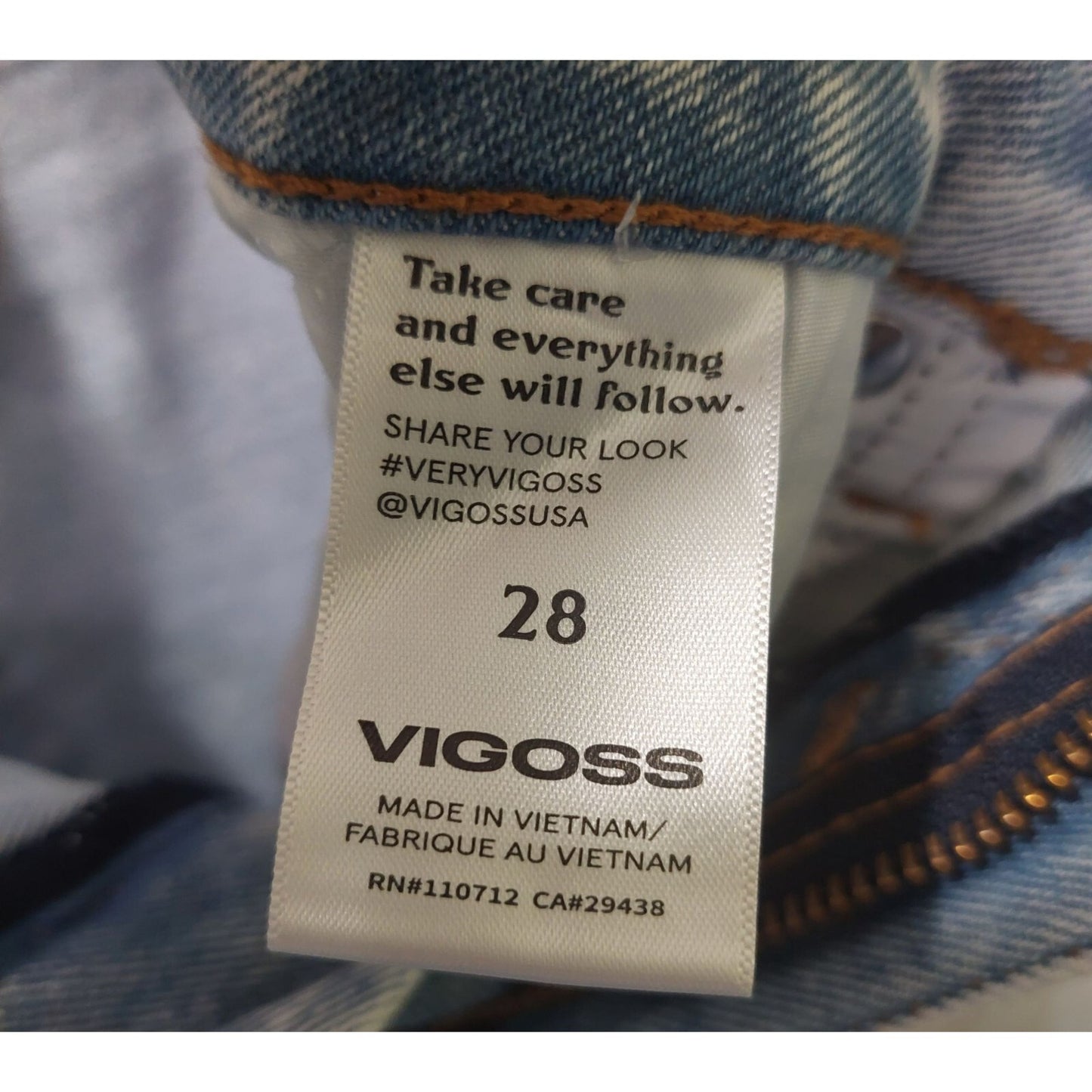 Vigoss Women's Stevie Crop Straight Jeans Light Wash~Distressed~Stretch~ Size 28