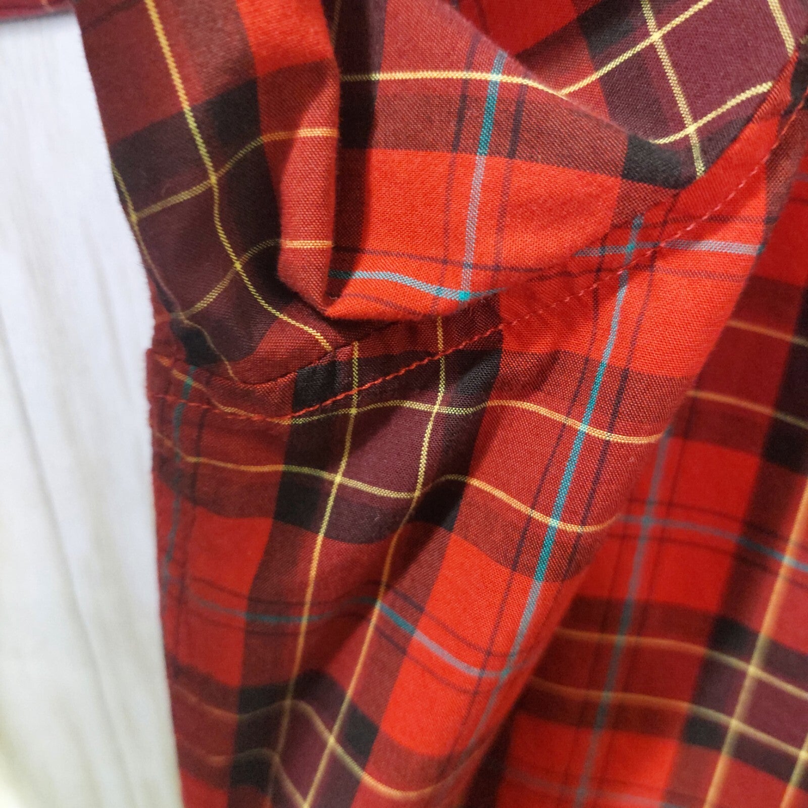 American Eagle Mens Shirt Button Down Red Plaid Long Sleeve Classic Fit Large