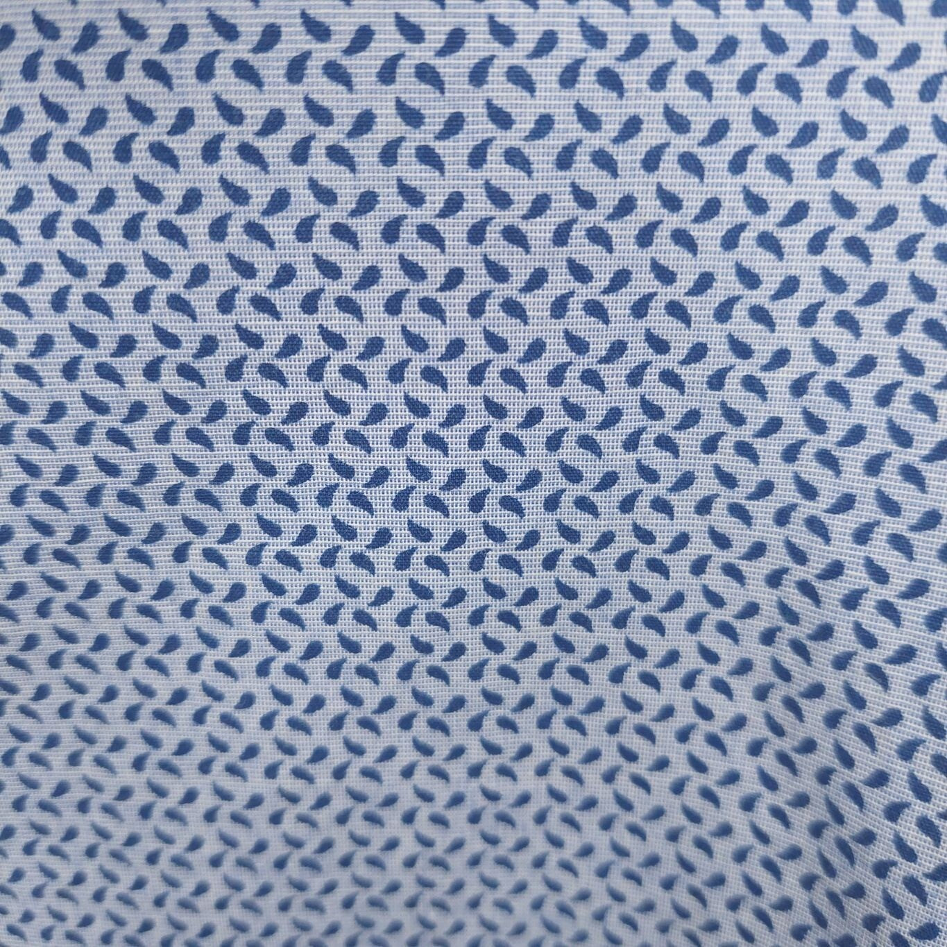 Michael Kors Men's Size XL Slim Fit Long Sleeve Button-Up Shirt Blue Pattern