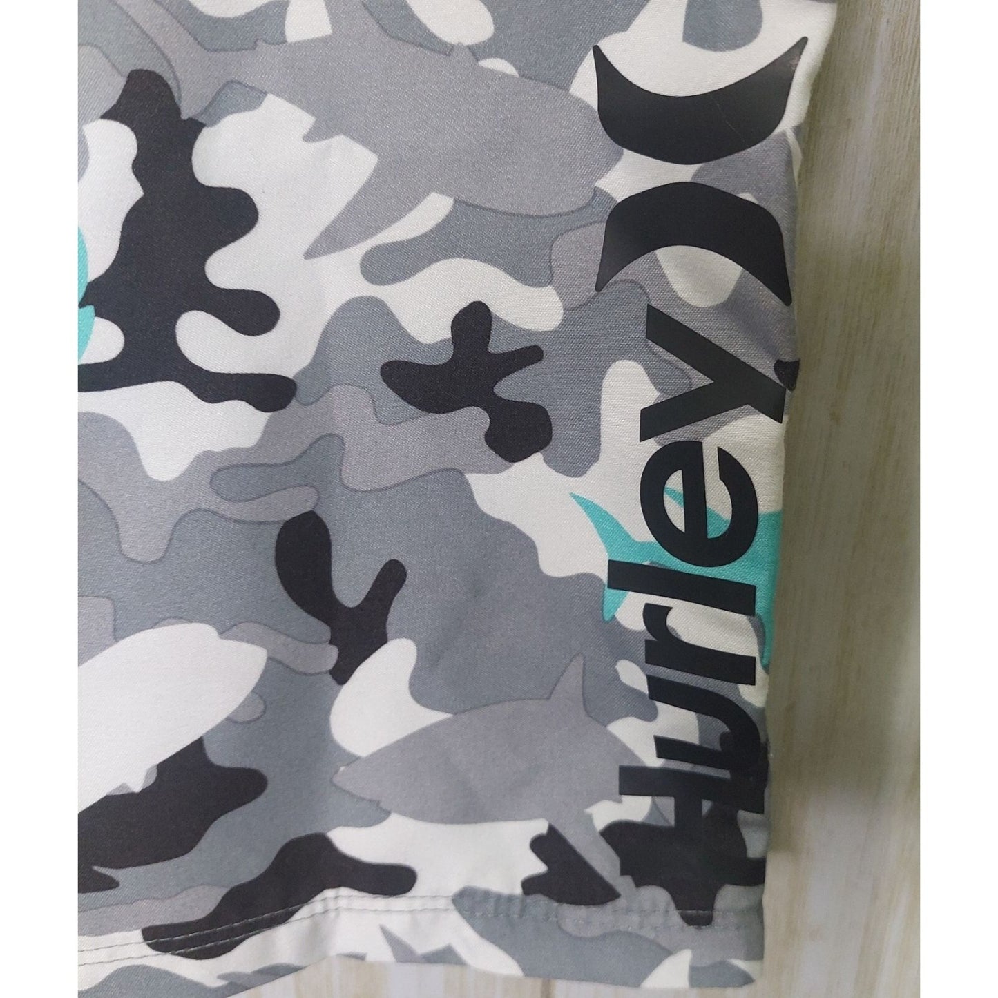 Hurley Boy's Camo Shark Board Shorts 19" Outseam 100% Polyester Size 29 "READ"
