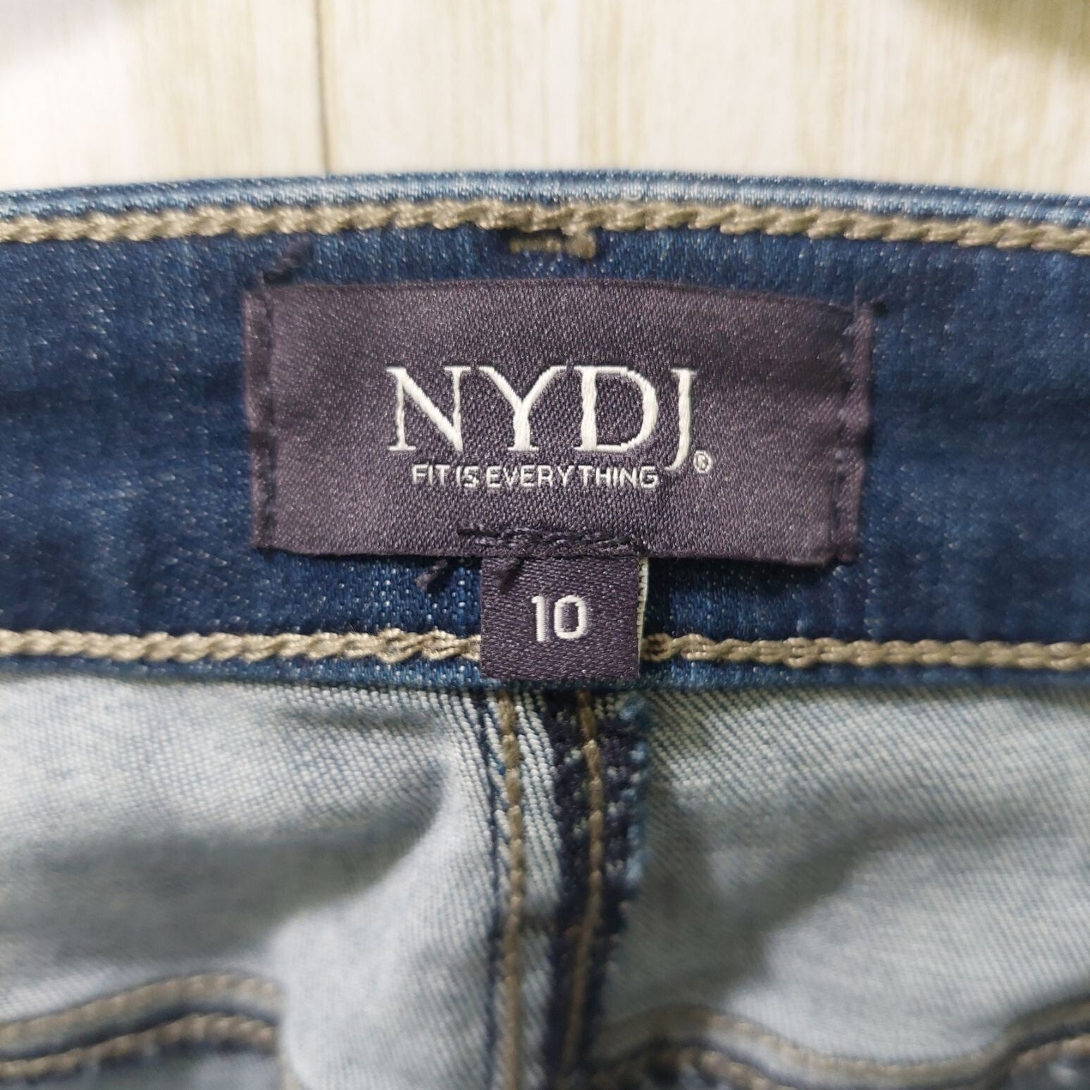 NYDJ Women's Slim Bootcut Jeans Size 10/Lift Tuck Technology Cool Embrace Denim