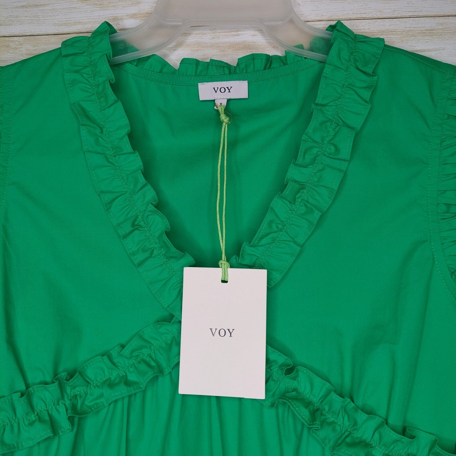 Voy Top Women's Size Small Kelly Green Sleeveless Ruffled NWT