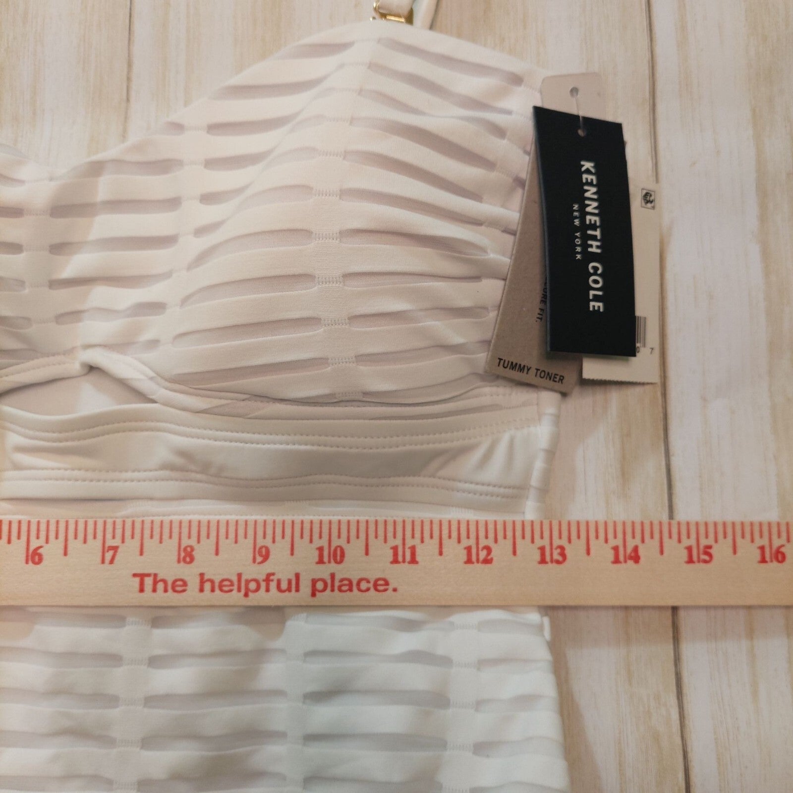 Kenneth Cole White One-Piece Padded Bust Tummy Toner Swimsuit Size Large Classy