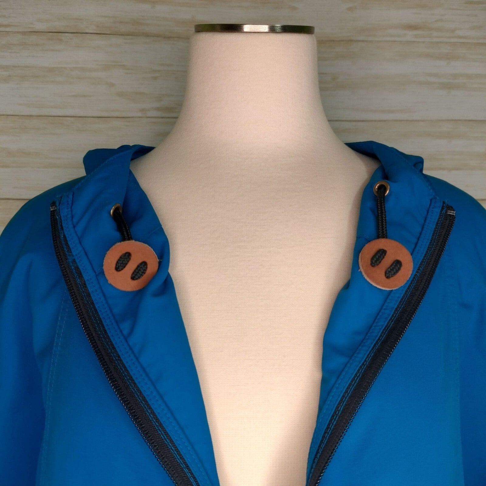 L.L.Bean Men's Blue Nylon Pullover Hoodie Jacket Size Large Kangaroo Pockets