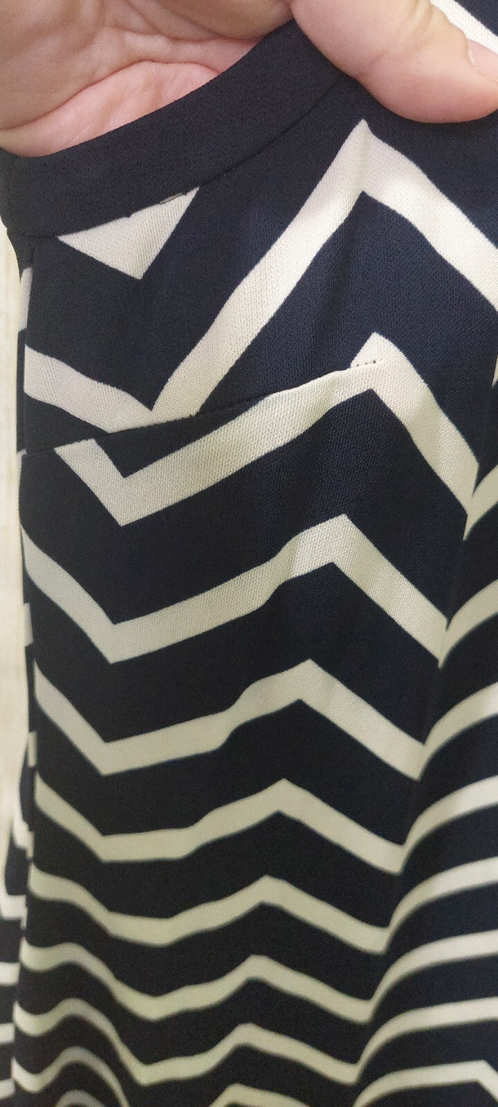 Lauren Ralph Lauren  Sleeveless Dress Navy & White Chevron Print Size 8