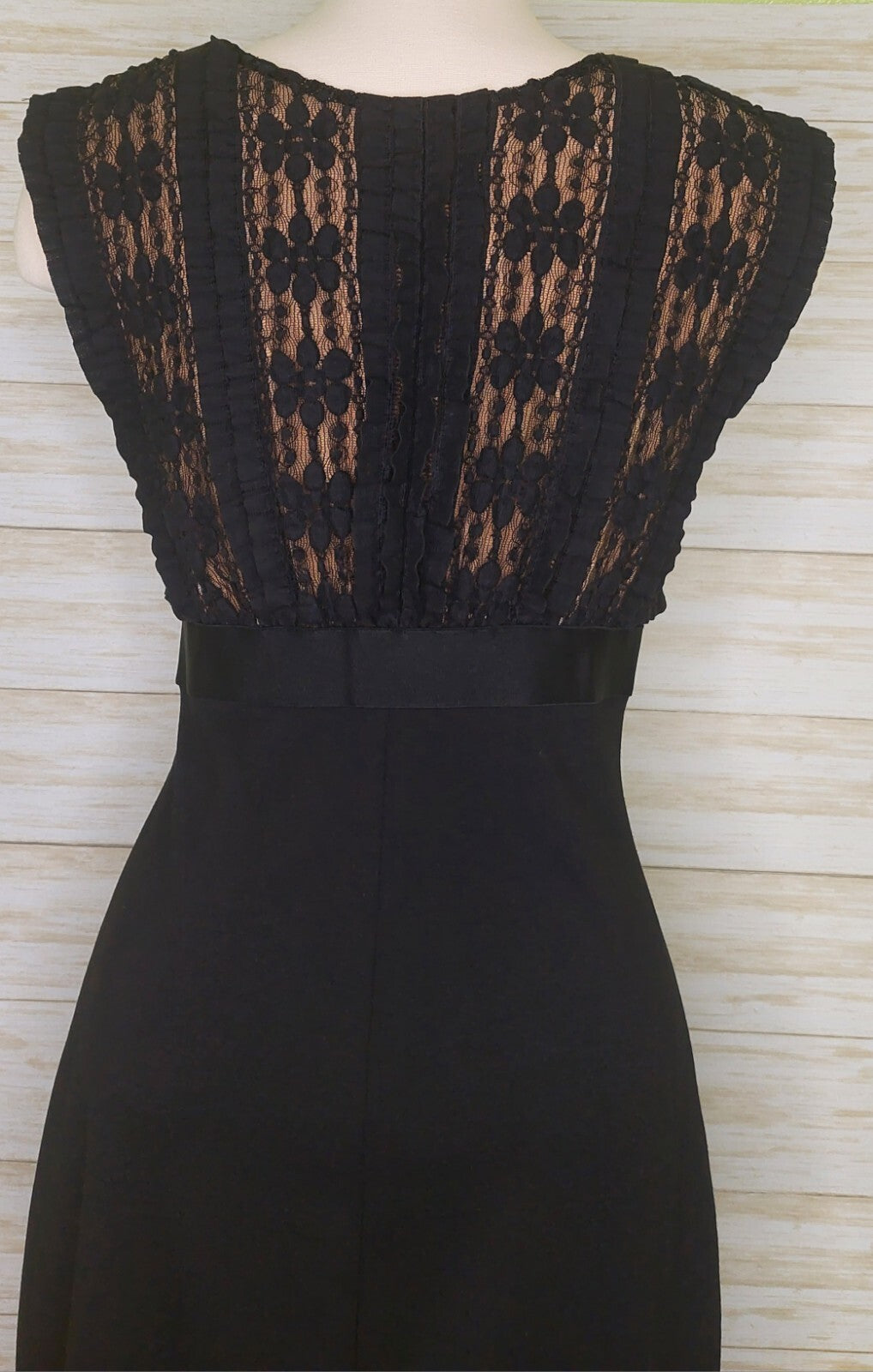 MAX STUDIO Womens Little Black Dress M Sheath Bodycon Sleeveless V-Neck Ruffles