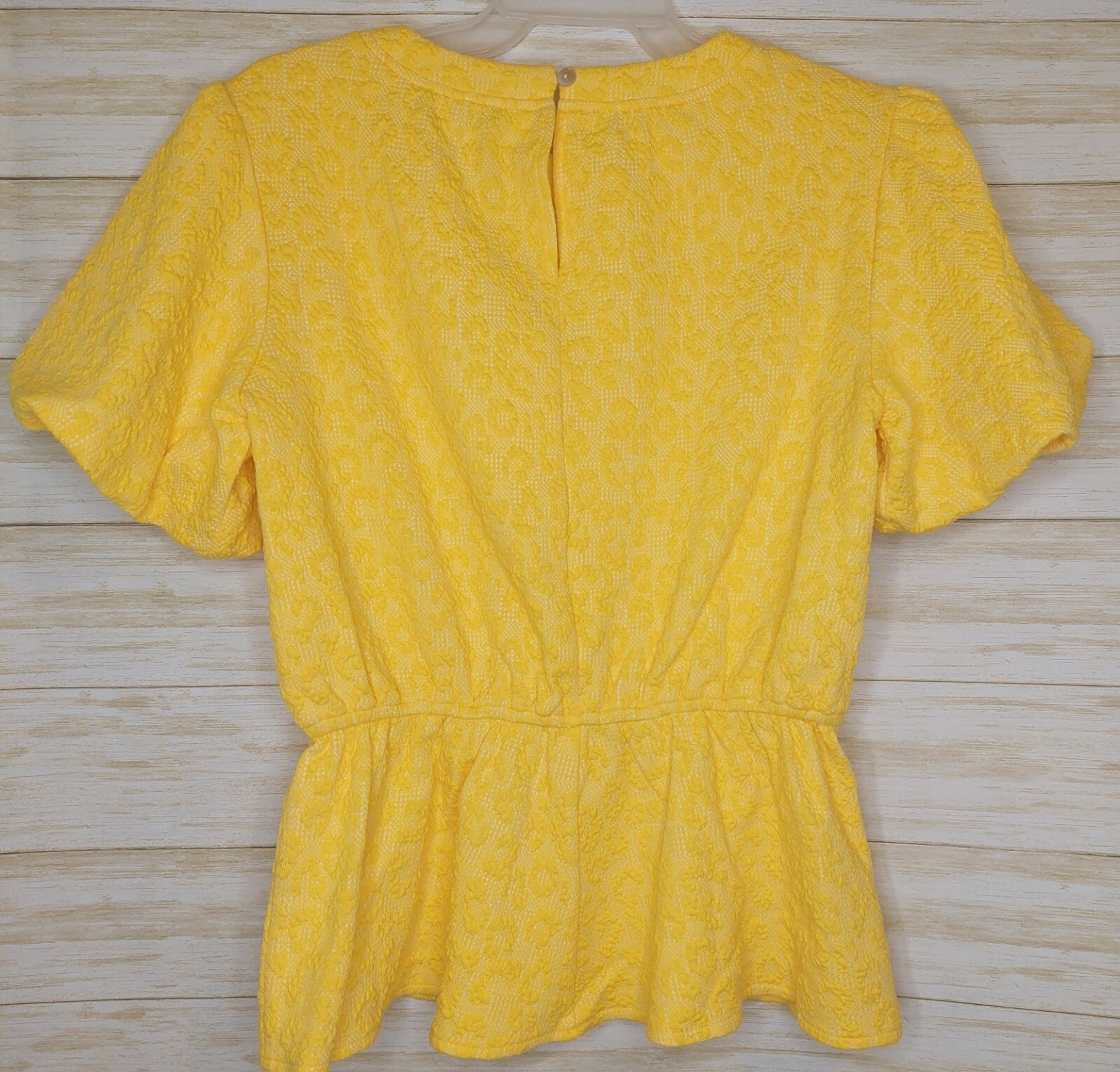 Voy Top Women's Size Small Yellow Bubble Sleeve Cheetah Textured NWT