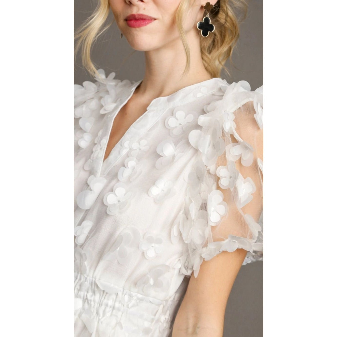 Umgee White 3D Organza Split Neck Dress/Puff Sleeve Dress