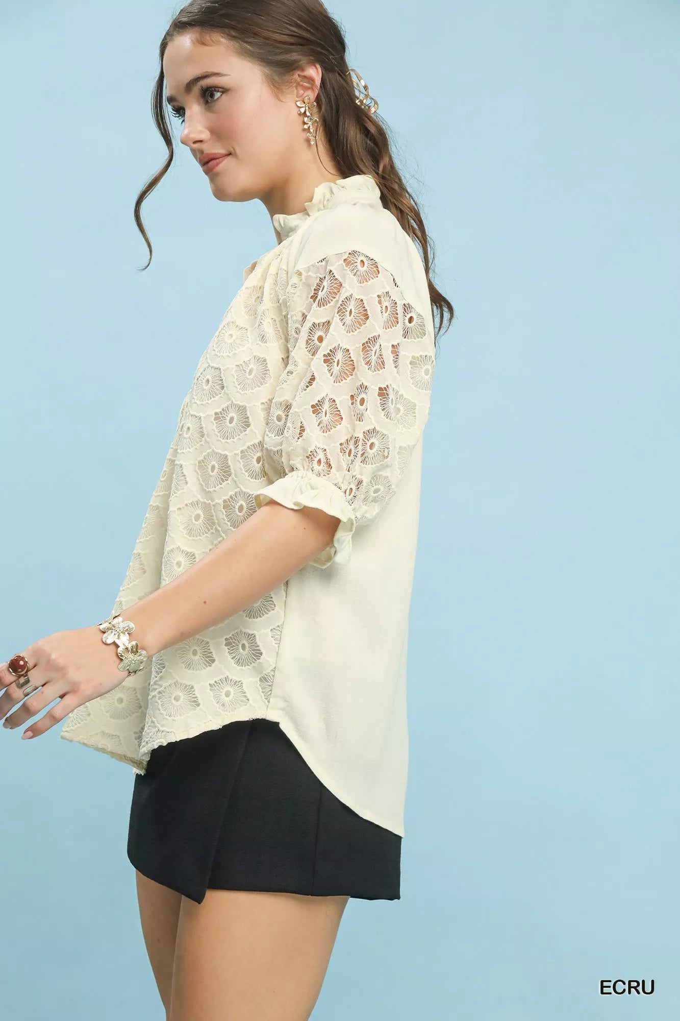 Ecru Linen Blend V-Neck Lace Puff Sleeve Top by Umgee | Lightweight Summer Blouse Side View