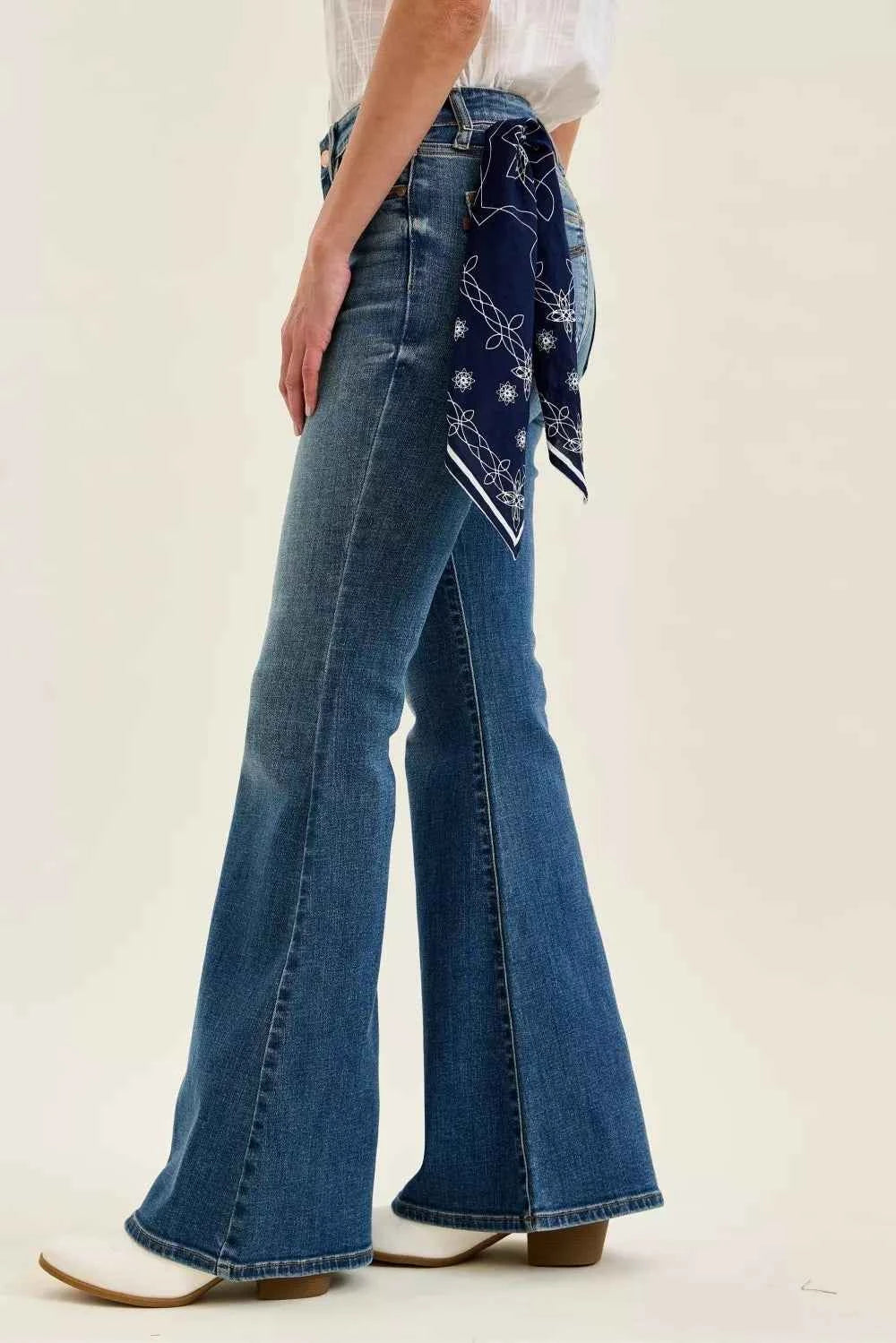 Mid Rise Jaqueline Flare w/ Triple Needle Back Pkts & Bandana Loop |Judy Blue
